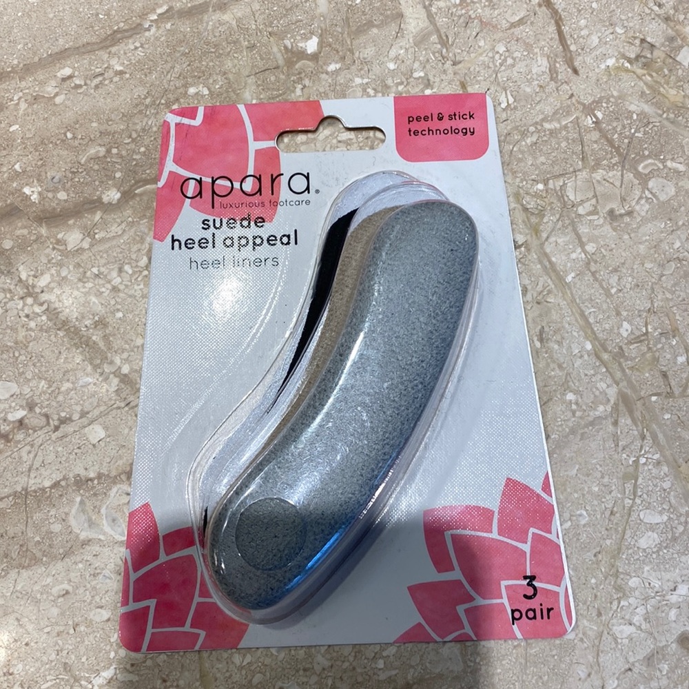 Apara suede peel & stick heel liners